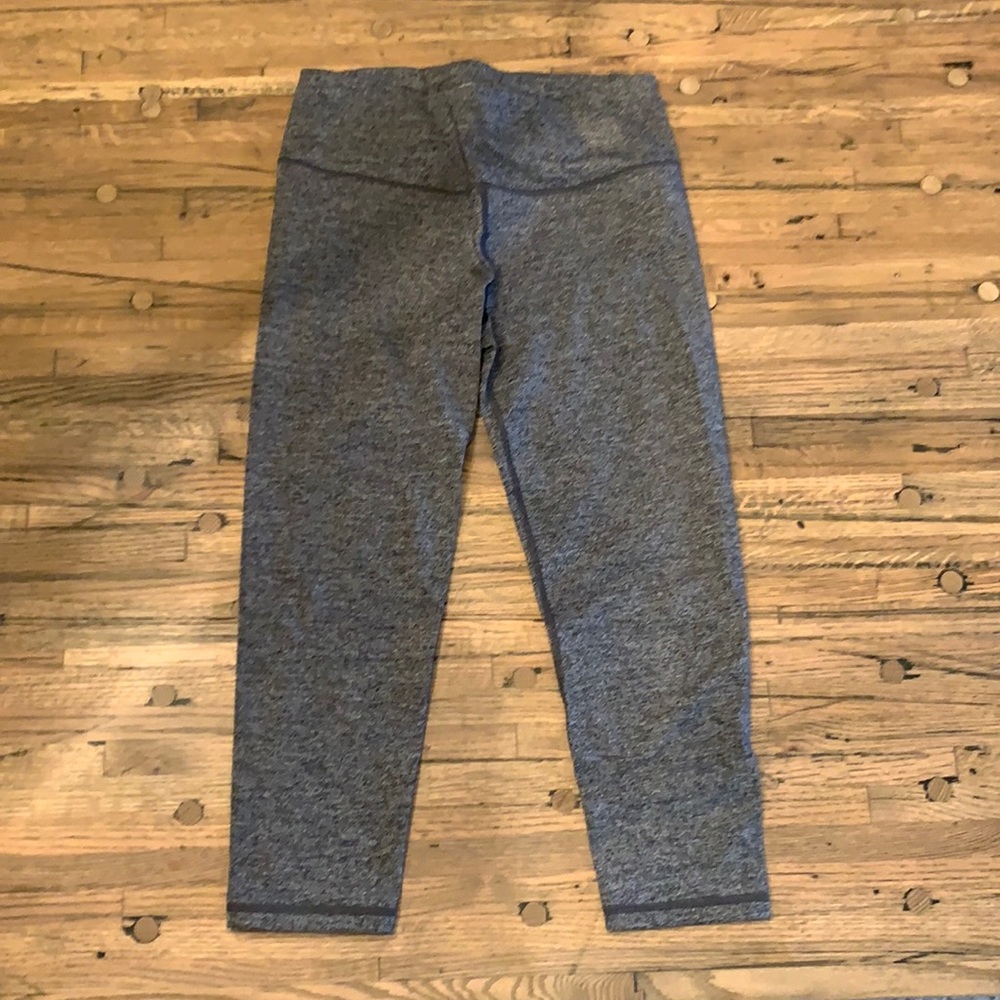 Victoria’s Secret crop leggings